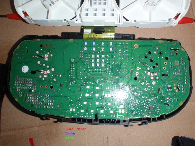Datei:E87 Tacho LEDs.jpg